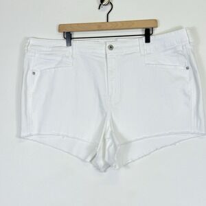Torrid Women 24 Plus Shorts Denim White Cropped Cut Off Frayed Hem Beach Travel